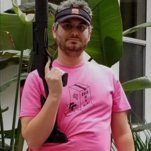 Meet your Posher, Max